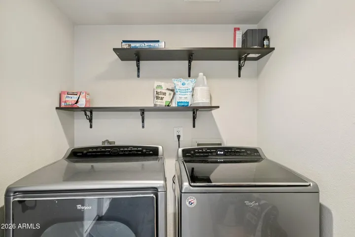 Washer/Dryer included.