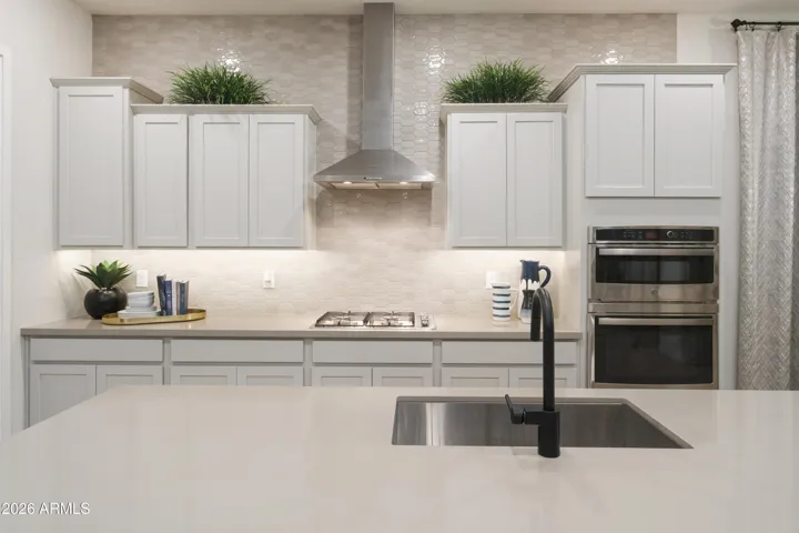 THIS HOME HAS THE GOURMET KITCHEN. SEE PRODUCT SELECTION PHOTO FOR COLORIZATION!
