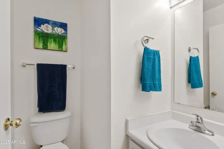 half bath dowstairs