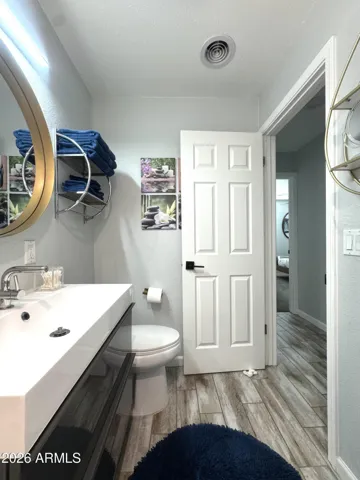 Hallway full bath