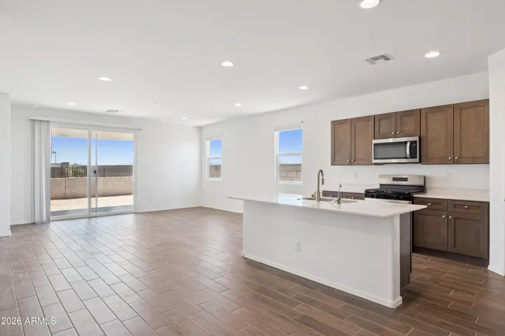 Hayden
*Photos Are of a Speculative Home. Options May Vary