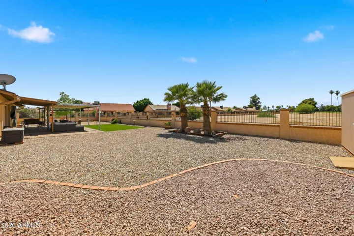 Hugh side yard