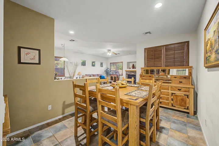 SEPARATE DINING ROOM
