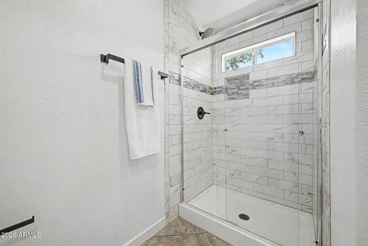 Relaxing primary shower