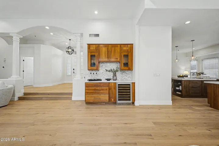 Fluid floorplan