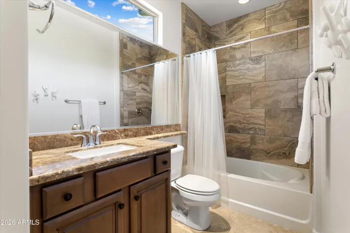 SUITE BATHROOM
