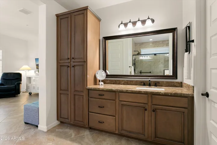 WALK-IN CLOSET & COMFORT HEIGHT TOILET