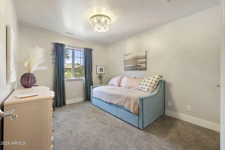 Comfortable & private bedroom for your guest.