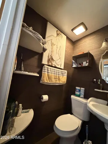 Casita Full Bathroom