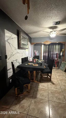 Dine in Kitchen