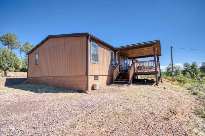 Beautiful Property w/Covered Front Deck