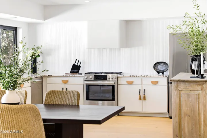 Light and Bright Kitchen