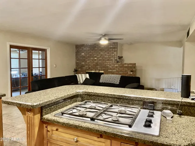 Gas cooktop with breakfast bar
