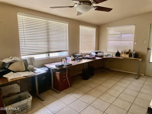 Sunroom for flexible use space