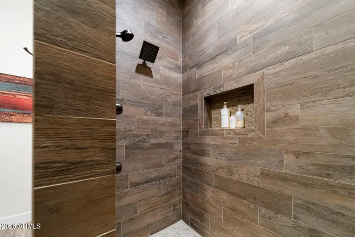 Guest Suite 3 walk-in shower