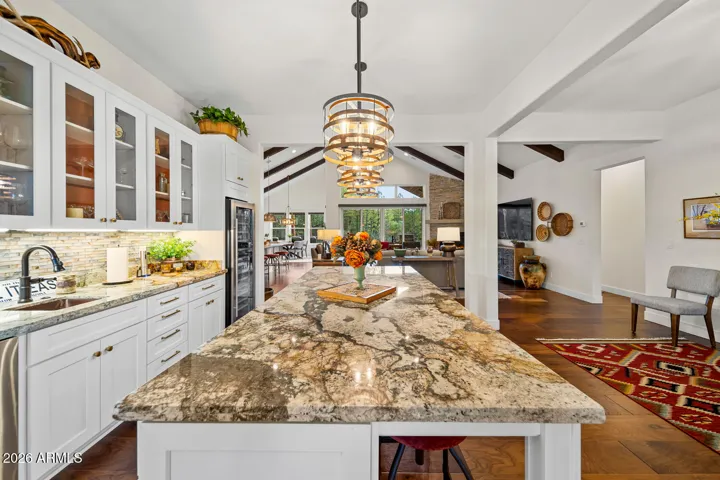 Gorgeous built-in island. Perfect for a night cap with friends.