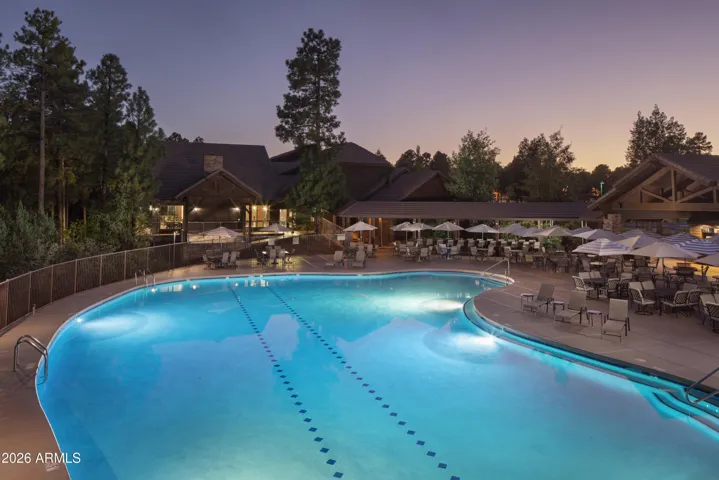 Heated pool & hot tub