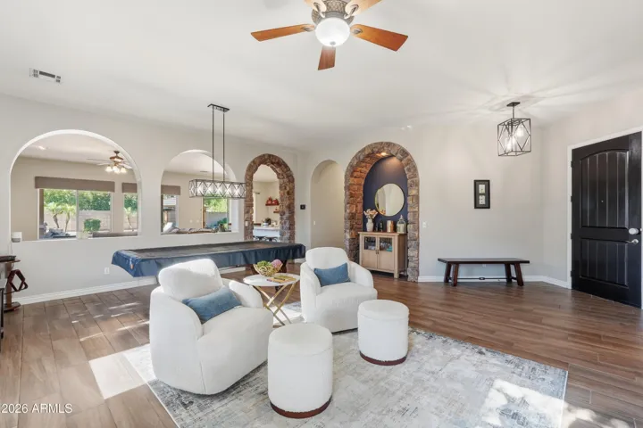 Light & open floorplan w/ wood-look tile flooring