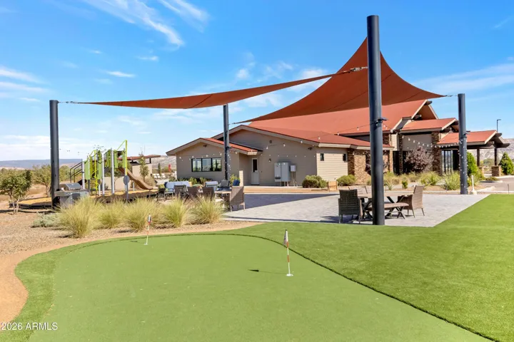 Community clubhouse, putting green and playgound