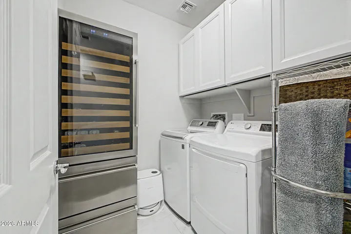 Spacious laundry
