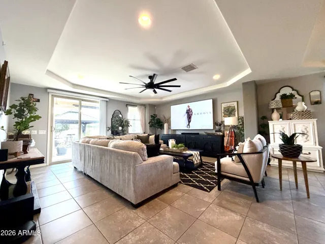 Large open-concept great room