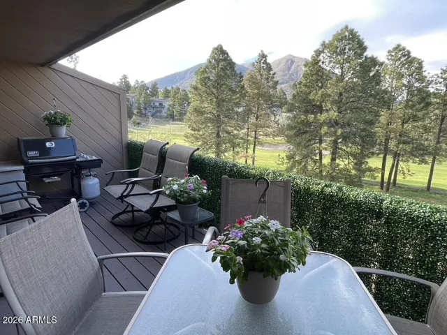 Mt Elden & Golf Course View!
