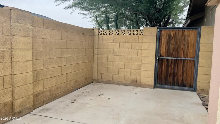 STORAGE AREA ON SIDE YARD