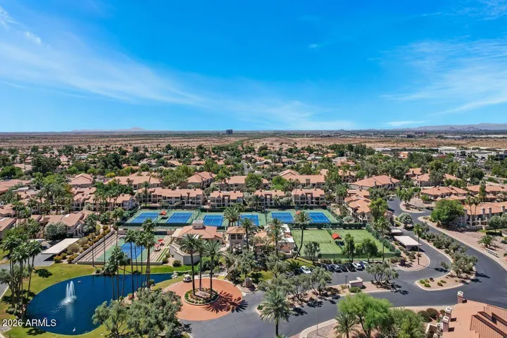 2 Tennis/7 Pickleball Courts!