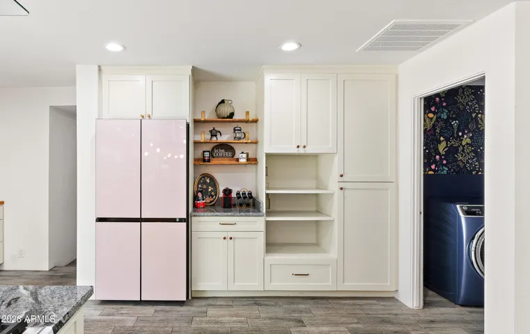 Kitchen / great room