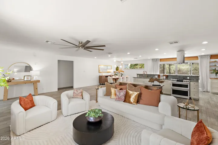 Kitchen / great room