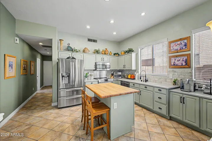 Beautiful open kitchen with lots of lighting