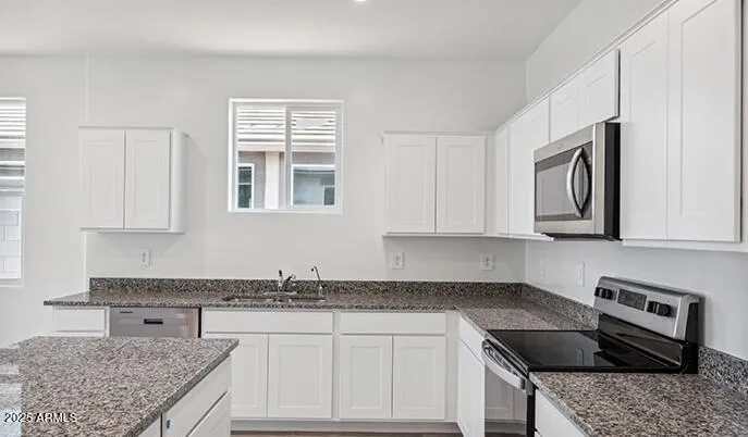 Interior photos are another Blackstone spec home. Options may vary.