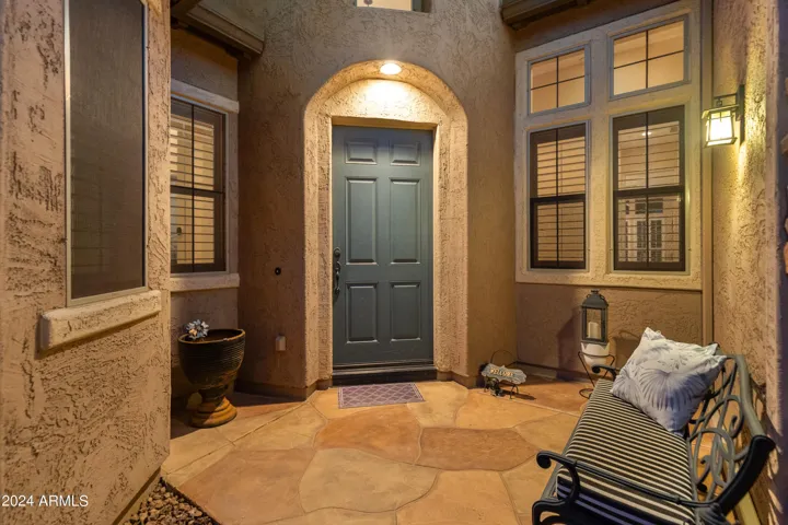 Cozy front courtyard