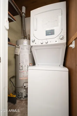 STACKABLE WASHER / DRYER. (2025)