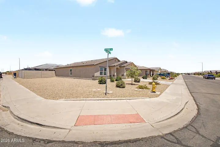 Great location in community!