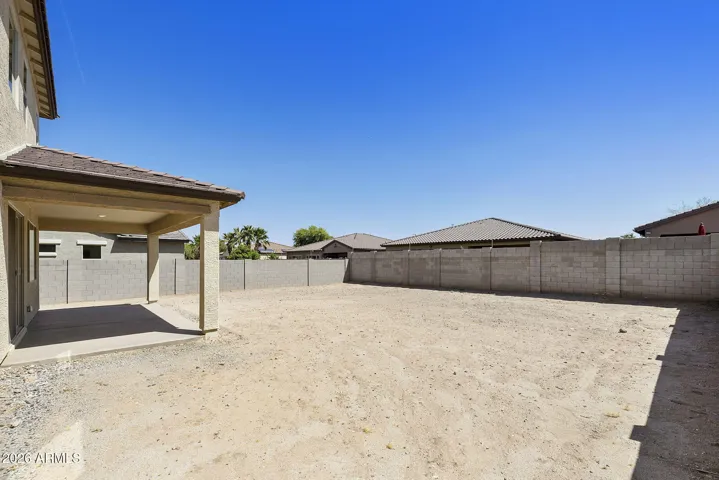 PLENTY OF ROOM FOR ALL THE ENTERTAINMENT THAT YOU WANT OR PRIVACY!!!
