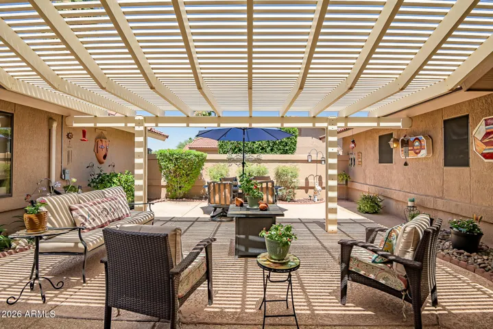 Large and secluded courtyard