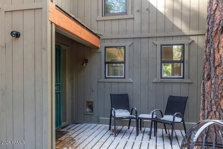 Sitting area at the entry deck.