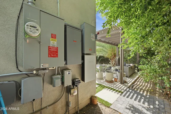 Solar Equipment + Tesla Powerwall 2 (Battery Storage)