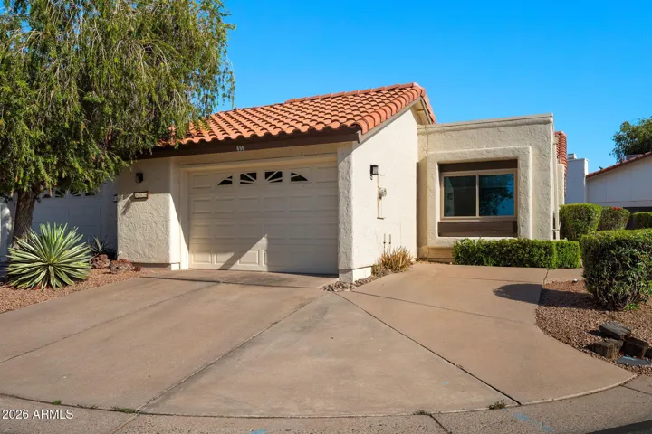 Welcome to 698 Leisure World! A Beautiful 2 Bed/2 Bath Villa on the Lake.