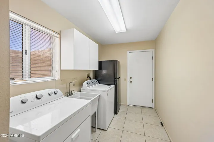 The indoor laundry
