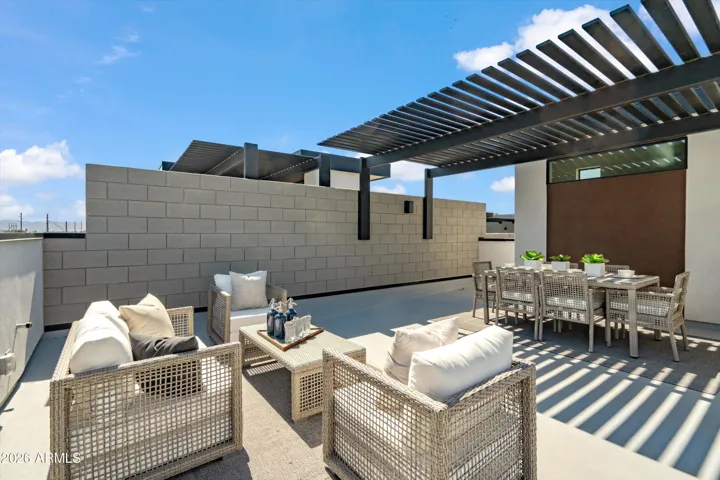 DISCLAIMER: Photographs depict a similar unit and are not of the exact unit for sale. Finishes, fixtures, upgrades, and floorplans may vary.