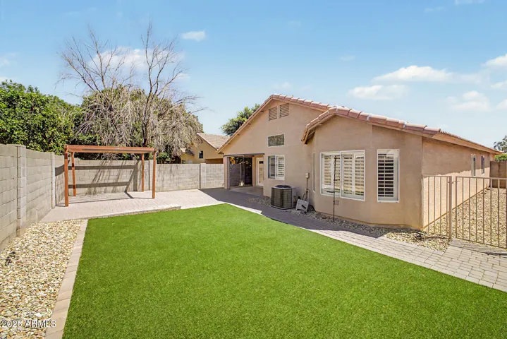 Spacious backyard with RV Gate in Fletcher Heights, Peoria