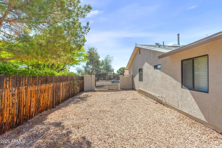 RV Gate