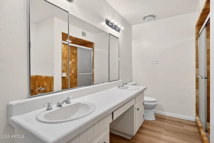Separate shower & tub