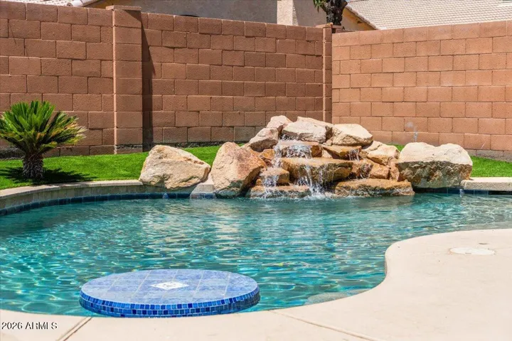 BACKYARD/POOL VIEW