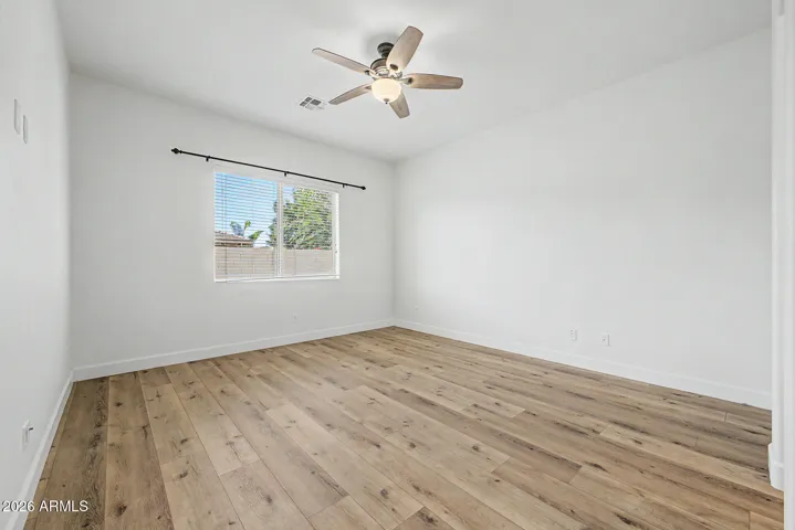 No Carpet- primary suite