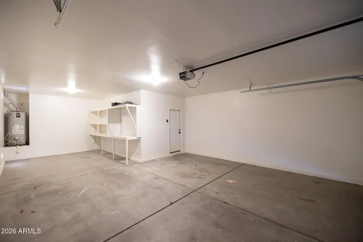 Garage, 3 parking spots