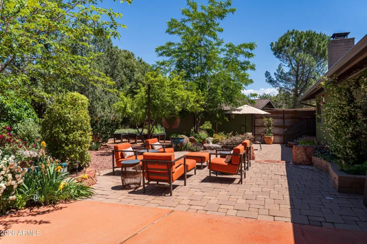 Multiple gathering places and amenities