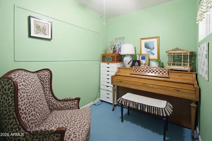 This little room would make a great craft, music or exercise room!